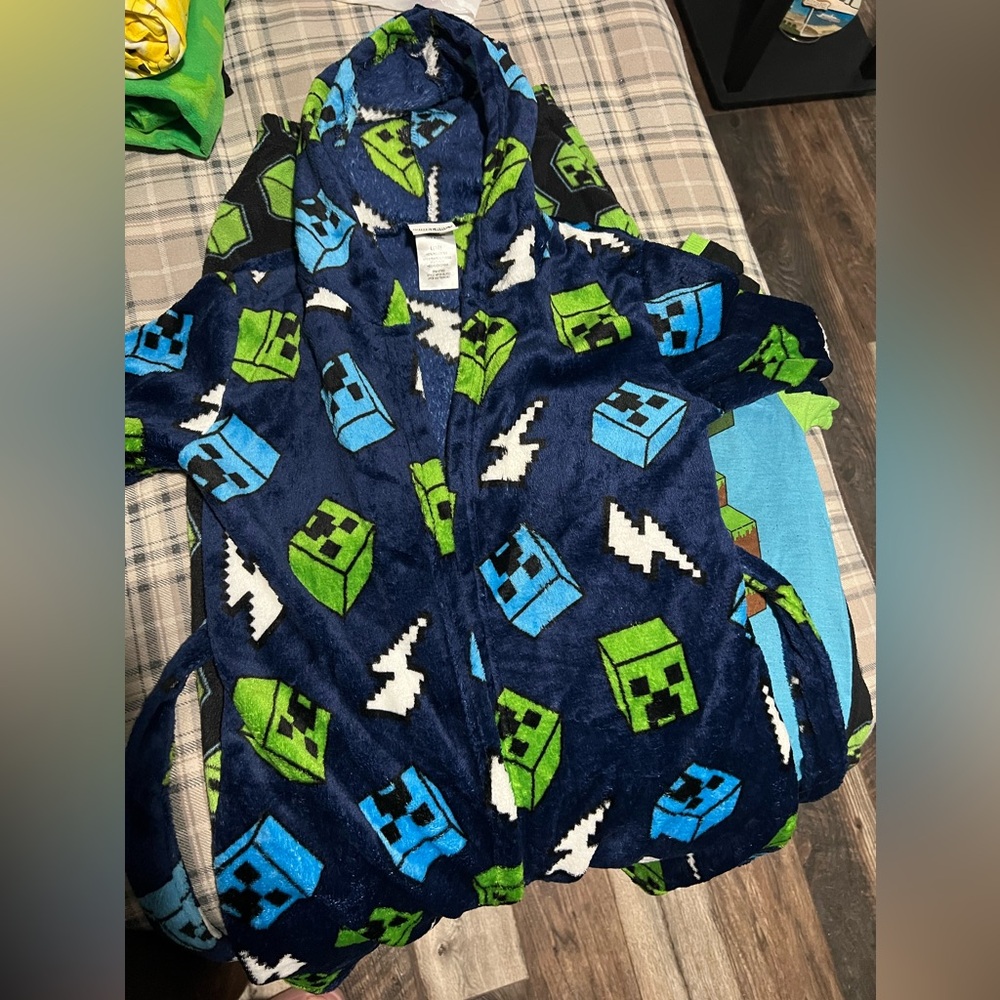 Minecraft PJ set - Picture 4 of 8